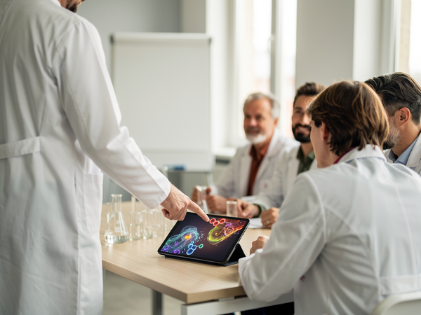 Bild zu Blended Learning Formate im Chemieunterricht, KI-generiertes Bild