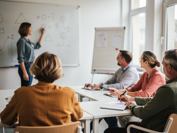 Bild zu Gelungenes Kommunizieren im Mathematikunterricht der Grundschule, KI-generiertes Bild