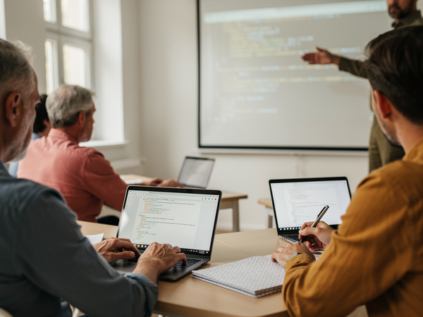 Bild zu Codierung und Kryptographie mit Python im Wahlpflichtfach Informatik am Gymnasium, KI-generiertes Bild