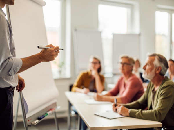 Bild zu SV-Arbeit professionell weiterentwickeln und gestalten – Die zentrale Rolle der Schülervertretung als Motor der demokratischen Schulentwicklung, KI-generiertes Bild